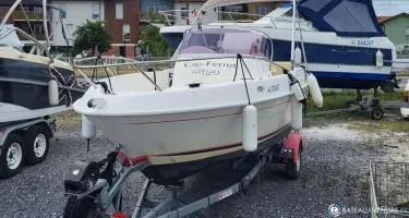 B2 Marine  552 Open