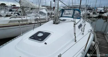 Dufour  32