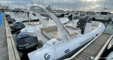 Capelli Tempest 800