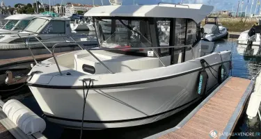 Quicksilver Captur 705 Pilothouse