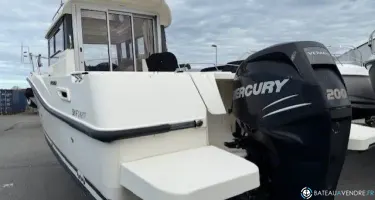 Quicksilver Captur 755 Pilothouse