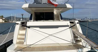 Ferretti  850