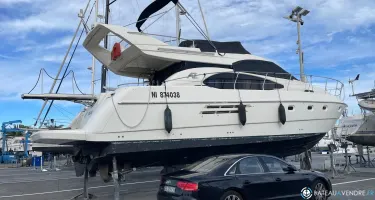 Azimut  50 Fly