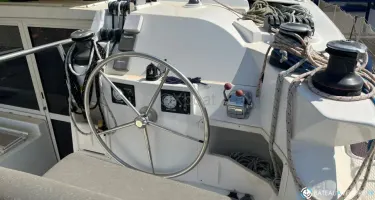 Lagoon  421