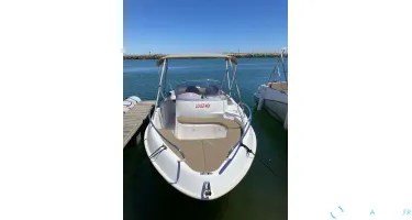 B2 Marine  552 Open