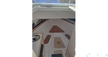 Rhea  27 Escapade