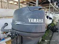 Sessa Marine Key Largo 19