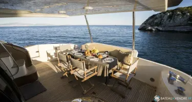 Azimut  68 E