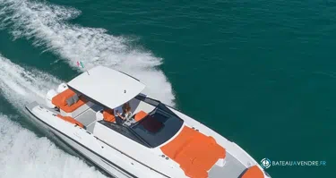 Rio Yachts Daytona 35 Bow rider