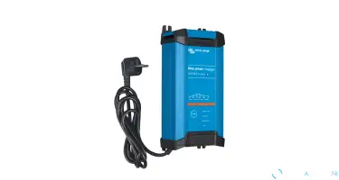 Blue Smart IP22 Charger 12/30 (1)