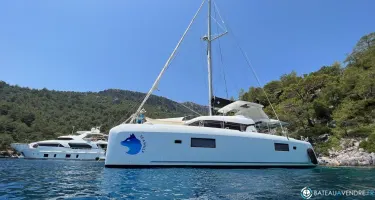Lagoon  42