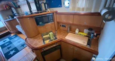 Sealine  360