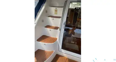 Sealine  360