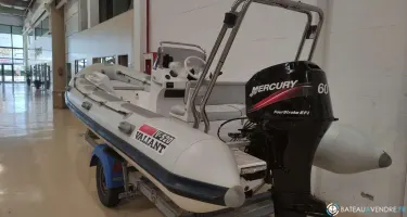 Valiant  520