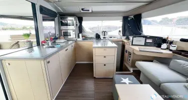 Fountaine Pajot Helia 44