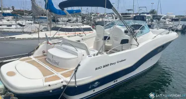 Rio  850 Day Cruiser