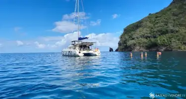 Lagoon  42