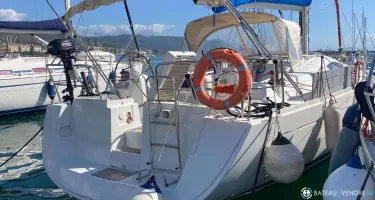 Beneteau Oceanis 43