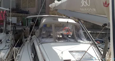Dufour  360