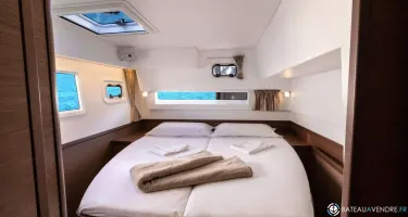 Lagoon  42