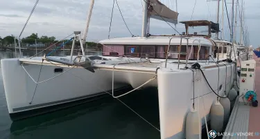 Lagoon  400 S2