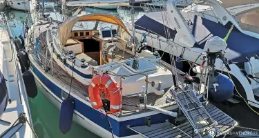 Hallberg Rassy  352