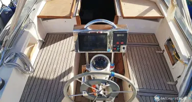 Hallberg Rassy  352