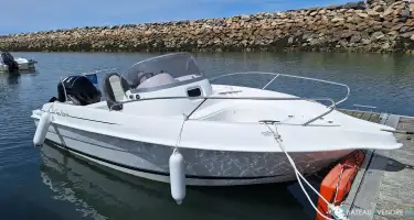 B2 Marine Cap Ferret