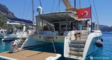 Lagoon  421