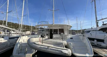 Lagoon  400 S2