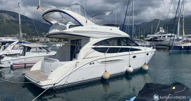 Meridian Yacht Sedan 391