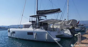 Lagoon  42