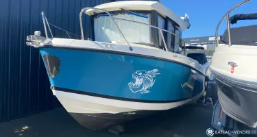 Quicksilver Activ 705 Pilothouse