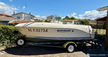 Quicksilver  525 Commander