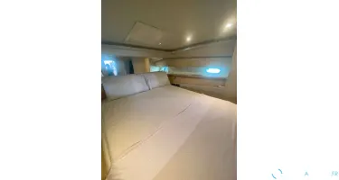 Ferretti  530