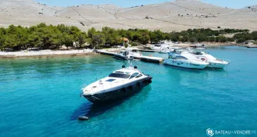 Pershing  52