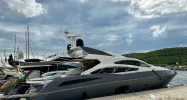 Sunseeker Predator 74