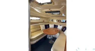 Sealine  S 28
