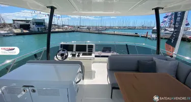 Prestige Yachts M48