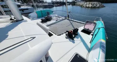 Lagoon  400