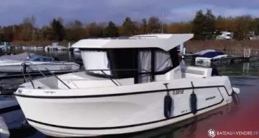 Quicksilver Activ 705 Pilothouse