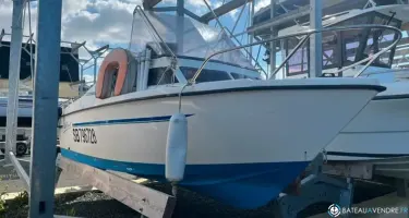 B2 Marine Cap Ferret 500 Cabin