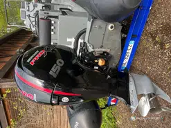 Valiant  630 Black Carbon Edition