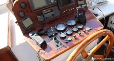 Bateau Logement vedette hollandaise 2 cabines doubles 8 couchages