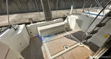 Azimut  40
