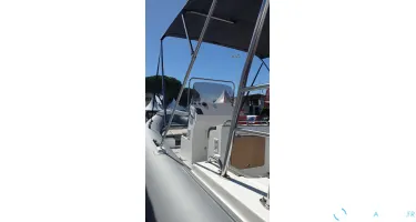 Four Seas F 750