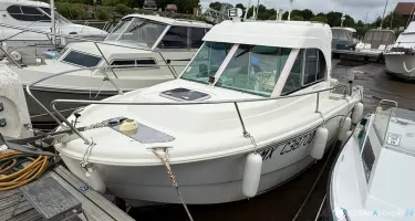 Beneteau Antares 650