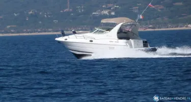 Cruisers Yachts  3075 Express