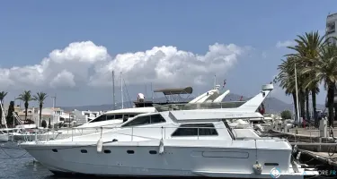 Ferretti Altura 52