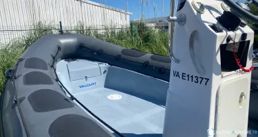 Valiant DR 570